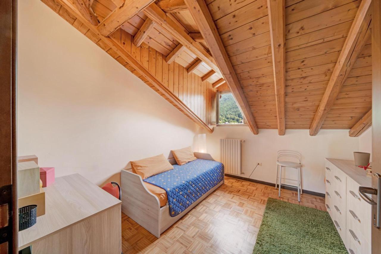 Mansarda fra monte e lago Apartamento Esino Lario Exterior foto