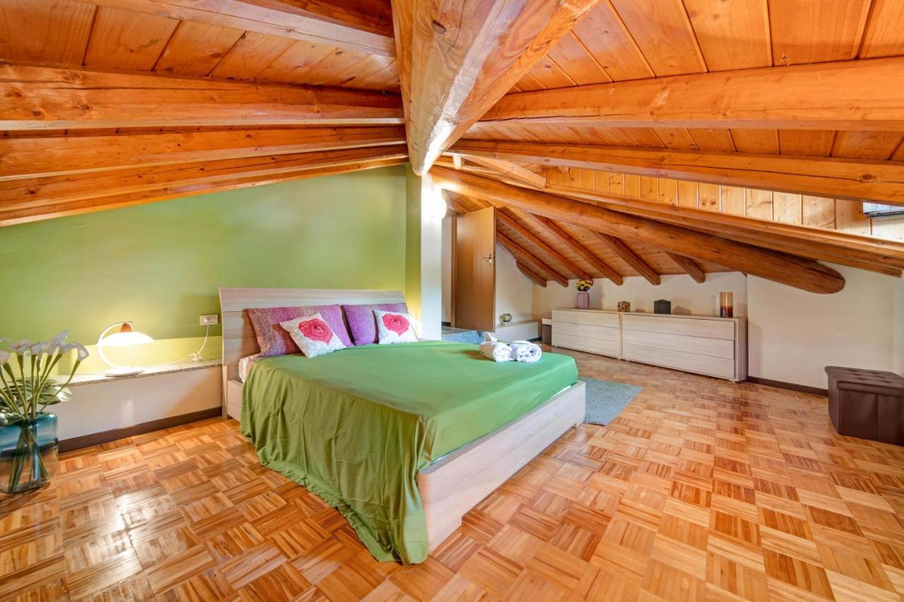 Mansarda fra monte e lago Apartamento Esino Lario Exterior foto
