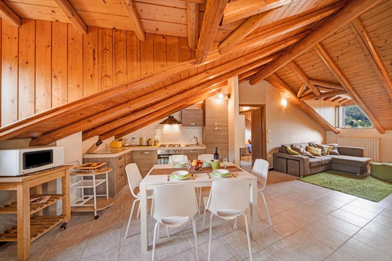 Mansarda fra monte e lago Apartamento Esino Lario Exterior foto